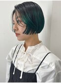 前上がりボブ　ディープグリーンカラー　