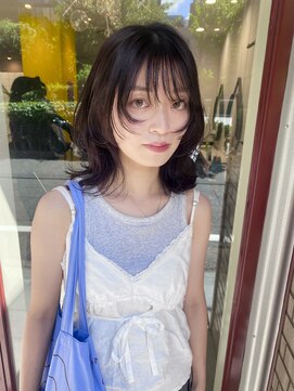 シイ(SIE) ミディアムレイヤーカット