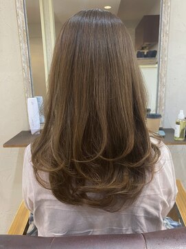 ミルティ(Myrtille) Myrtille☆レイヤーカット×ハイライト入りオリーブベージュ