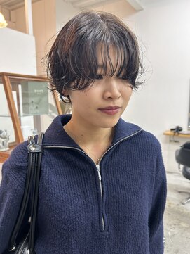 フィル(fil) ショートゆるパーマにオリーブベージュ