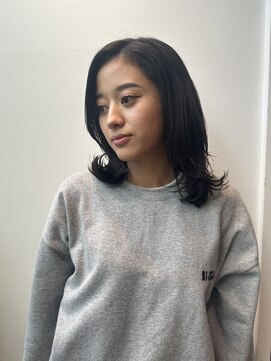 ステア ケース(stair case) ミディアムレイヤー ダークなハイライト