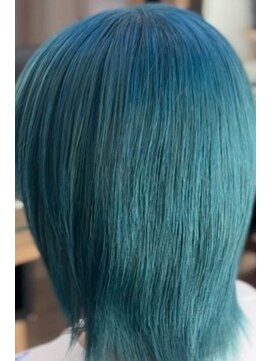 ネオリーブ クーロ(Neolive curro) ケアブリーチ★ダブルカラー×ターコイズブルー