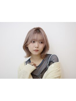 【今出川】髪質に合わせたセレクトトリートメントで、滑らかな手触りのハイトーンを<.SUI>で。