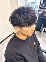 コードバイケンジ 戸塚(CODE by KENJE)&nbsp;自然な動き×軽さが出る、扱いやすさ抜群のメンズパーマ