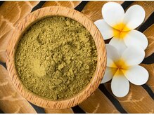 最高品質ヘナカラーは\4,400◎どこよりも綺麗に&お出頃に！