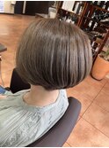 大人気！白髪ぼかしマットアッシュ質感再生カラー