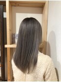 ホワイトグレー