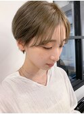 クリアブランベージュ×耳かけマッシュショート