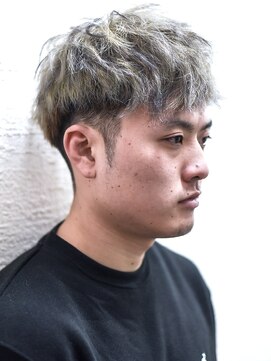 メリケンバーバーショップ コウベ(MERICAN BARBERSHOP KOBE) ショートレイヤーかき上げソフトツーブロックビジネス