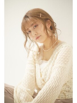 ソワンドゥブレス 大日店 (soin de brace) ブラウンベージュのゆる巻きロング