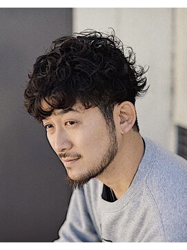 キリオム(KIRIOM) メンズパーマ