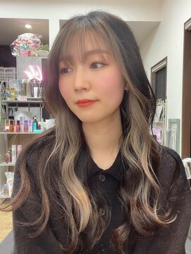 リリー ヘアーアンドビューティー(Lily) インナーカラー