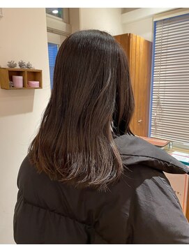 エクリ 麻布十番(equri) 柔らかグレージュ