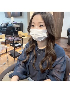 ライズ バイ レボ(RISE by REVO) ペールベージュセクションカラーグラデーションカラー外ハネボブ