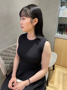 ジルバイジアン(JILL by GIEN) 前髪カット ワイドバング 黒髪スタイル @sarina