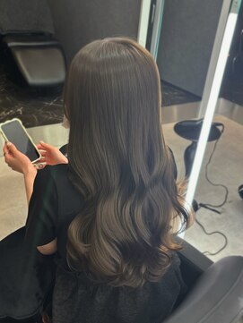 アルドーレフィエロ シンサイバシ(Ardore fiero shinsaibashi) ブリーチなし/オリーブベージュ【小山田繭】