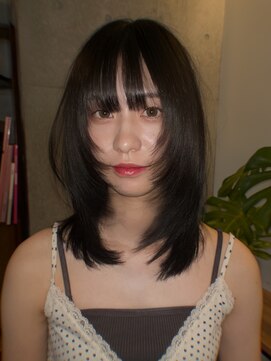 ナループロア ルームー(Nalu pu loa ROOMOO) ダークオリーブカラー/シャギーレイヤーカット