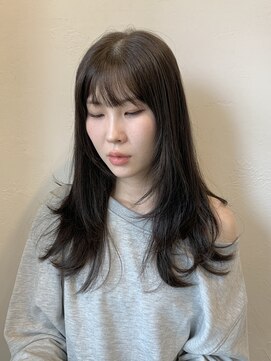 ヘアー ミュゼ 大西店(HAIR Musee) ロングレイヤーカットと透明感ブラウン
