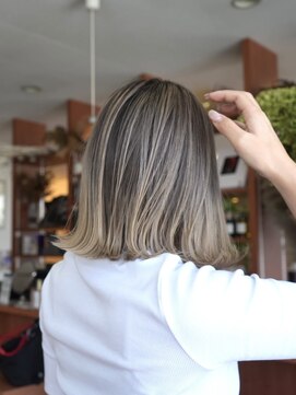 スタジオフィット(STUDIO FITTO) 熊本バレイヤージュ×シャドールーツ