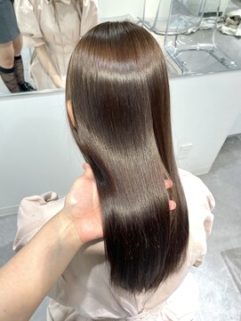 ユーフォリア 渋谷グランデ(Euphoria SHIBUYA GRANDE) 髪質改善 ケアストレート グレージュ 艶カラー