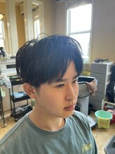 ヘアーステージめぐりや&nbsp;ショートセンターパート