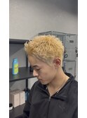 金髪スパイキーヘア