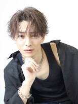 リタバイクロト 沖縄北谷(LITA by KUROT) 刈り上げセンターパート/波巻きツイストスパイラル/北谷/沖縄