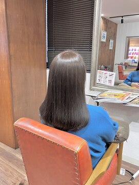 ヘアメイク アンフィ(amphi) ..~**. ..~**. ..~**..