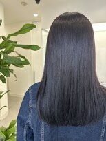 リフ(LIF by MIRROR TALK)&nbsp;透明感のある暗髪カラー