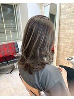 ペアル(PEAAL)&nbsp;アディクシー　外国人風　グレー ラベンダーグレー ハイライト