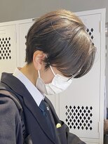 エリマ 調布(elima)&nbsp;センターパート ハンサムショート 前髪なし イルミナカラー