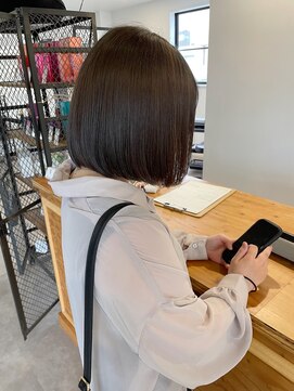 ナンバー(number+) 20代30代ボブベージュカラー