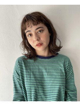 テンバイシオミエイチ(10 by shiomi H) ニュアンス前髪×波ウェーブ/ベージュカラー