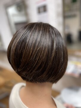 ラヴィアンローズ(La vie en rose) ショート丸みボブ