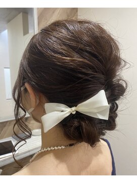 グラット(grAt) 【ももこ】結婚式参列×大人可愛いアップスタイル