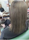 髪質改善ケアカラーで色味のあるヘアカラーを長持ちさせる。