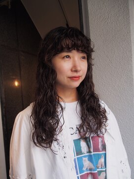 テテ ニコ(tete nico) 【福島 栞奈】ロングのくるくるパーマ