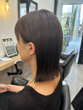 ハグ(HUG) ラベンダーグレーの長めボブ！