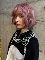 ダブ アオヤマ(DaB AOYAMA)&nbsp;重ためボブ　切りっぱなしボブ　ピンクヘアー　ハイトーンボブ