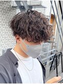 メンズダークアッシュニュアンスパーマ韓国マッシュウルフカット