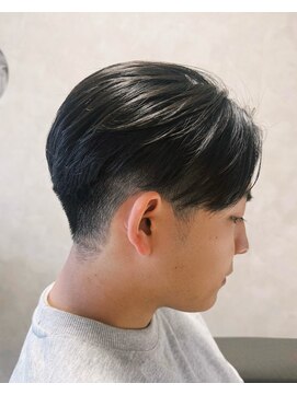 オーパーツ(OOPARTS) センターパート/メンズカット/ショートヘア/メンズパーマ