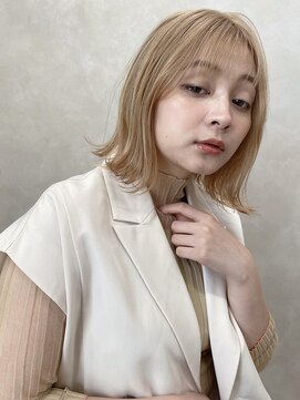 イルウィ(irwi) 【ブリーチカラー】ホワイトベージュカラー くびれヘア