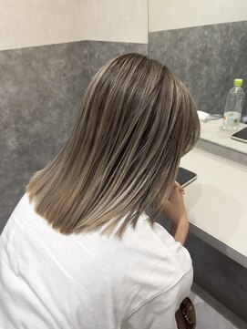 サロウィン 新潟万代店(SALOWIN) ナチュラルグレージュバレイヤージュ