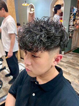 スタンドバーバー 柏(STAND BARBER) サーフカール/スパイキーショート/ブルーブラック/柏<理容室>