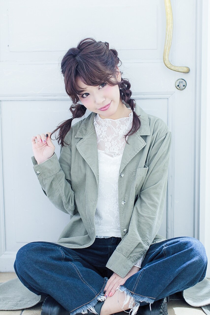 おしゃれな編み込みおさげ髪。：L003367416｜テイスティドア(Tasty