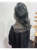 ホワイトベージュインナーカラー