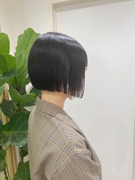 チェレ ロッソ 金剛店(Chere rosso) スタイルが良く見える【かっこいいボブ】パッツとボブ