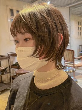 髪質改善と縮毛矯正の専門店 サンティエ(scintiller) 大人綺麗な小顔襟足スッキリショートボブ 30代40代50代