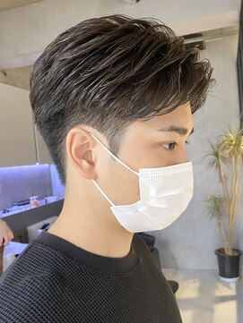 エリマ 調布(elima) センターパート ニュアンスパーマ ワンカールパーマ  ビジネス