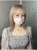 ハイトーンベージュ